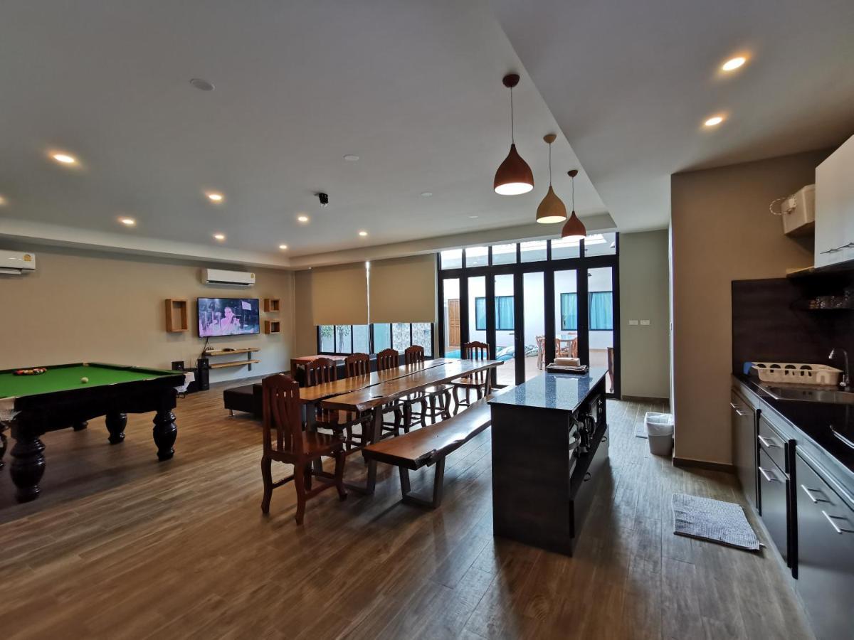 Thepprasit Cosy Villa Pantai Jomtien Bagian luar foto