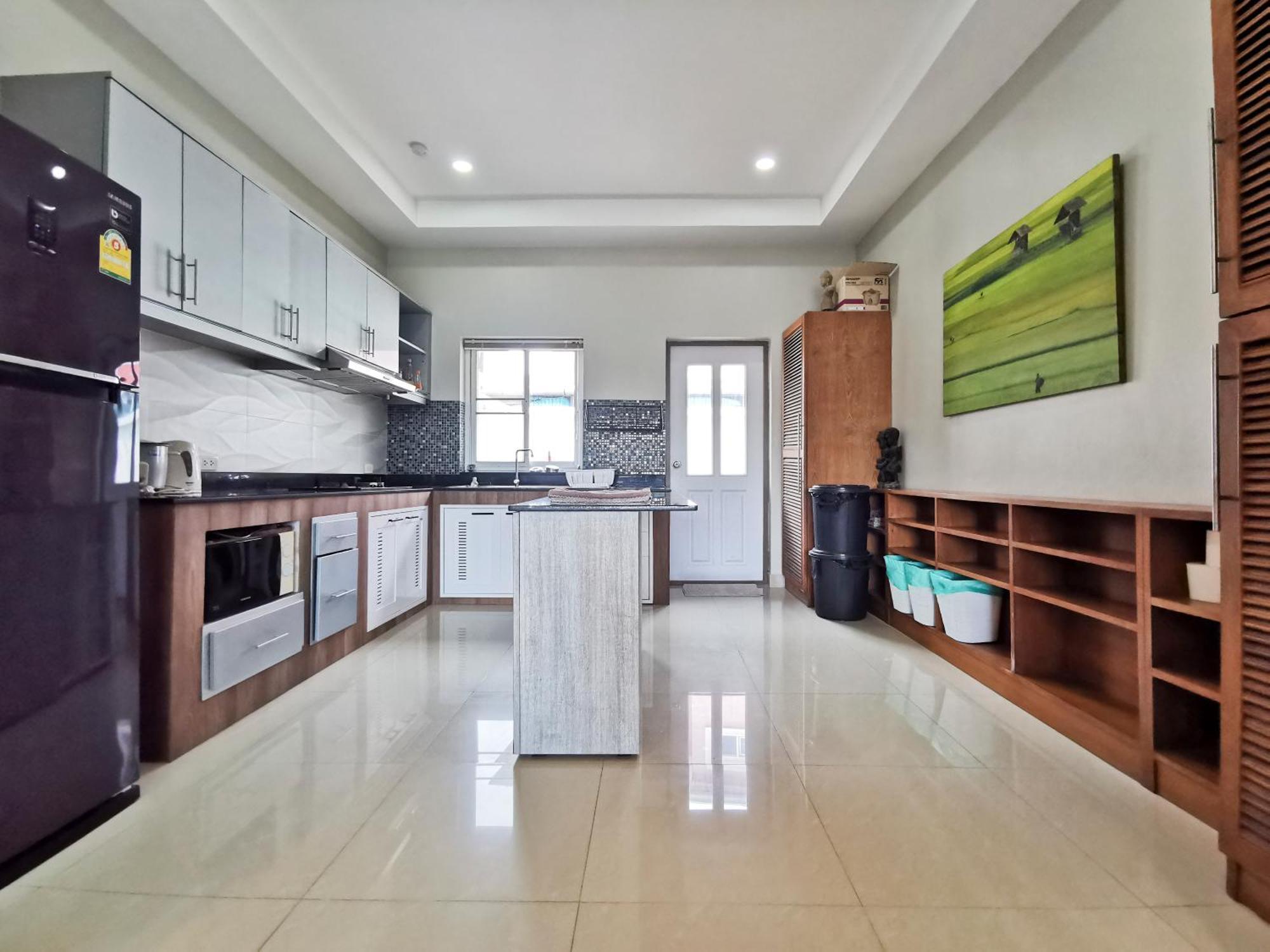 Thepprasit Cosy Villa Pantai Jomtien Bagian luar foto