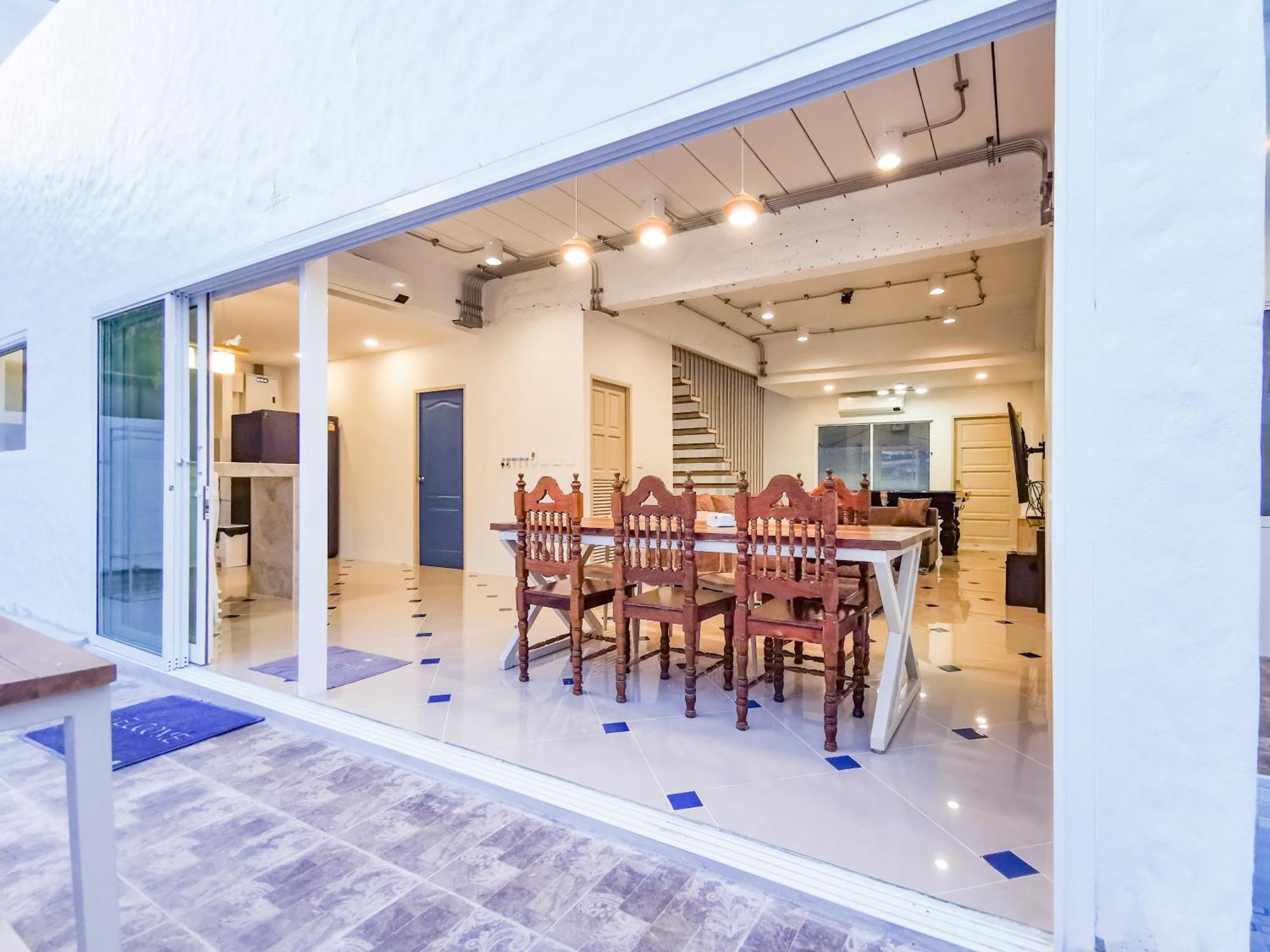 Thepprasit Cosy Villa Pantai Jomtien Bagian luar foto