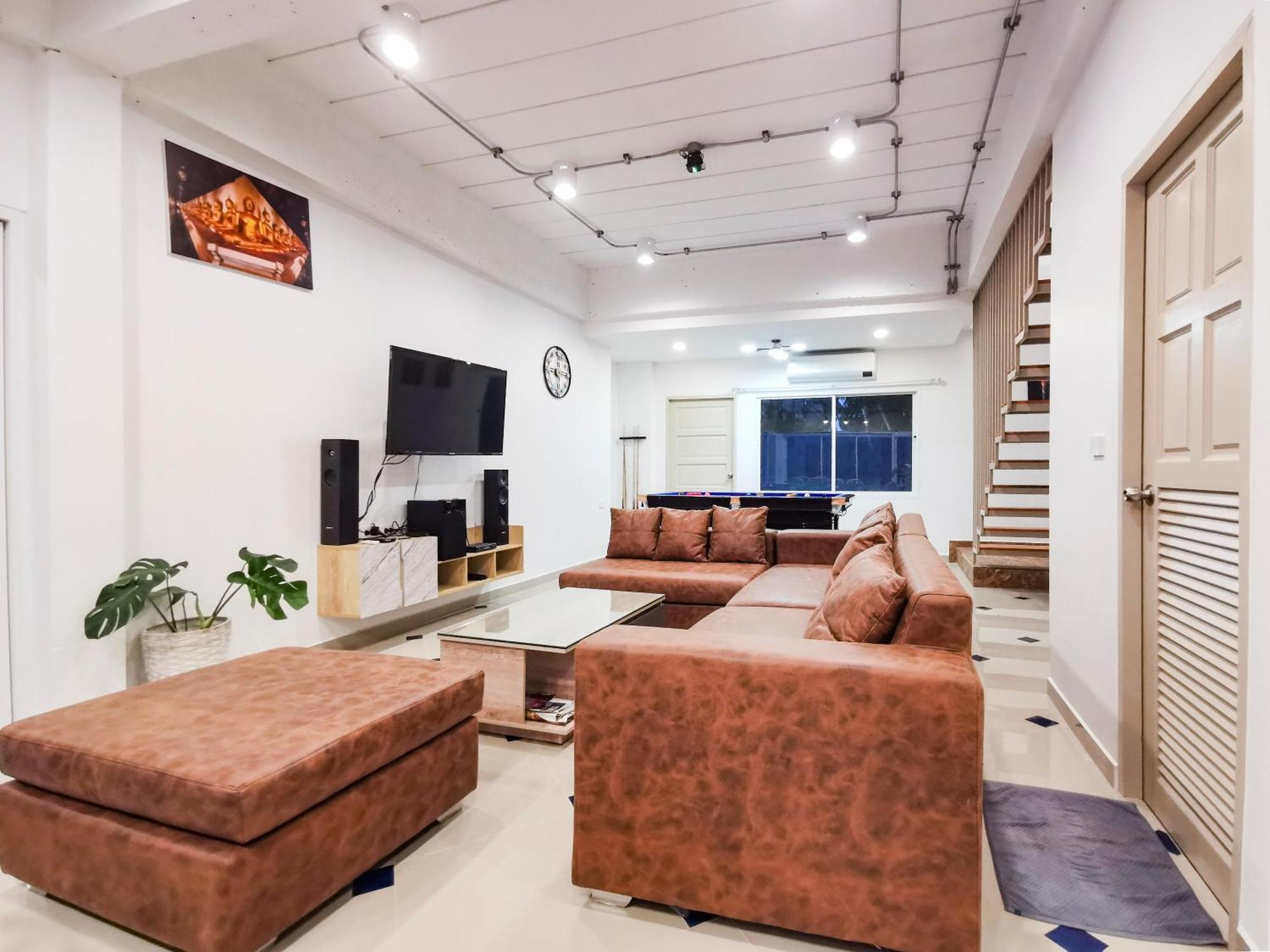 Thepprasit Cosy Villa Pantai Jomtien Bagian luar foto