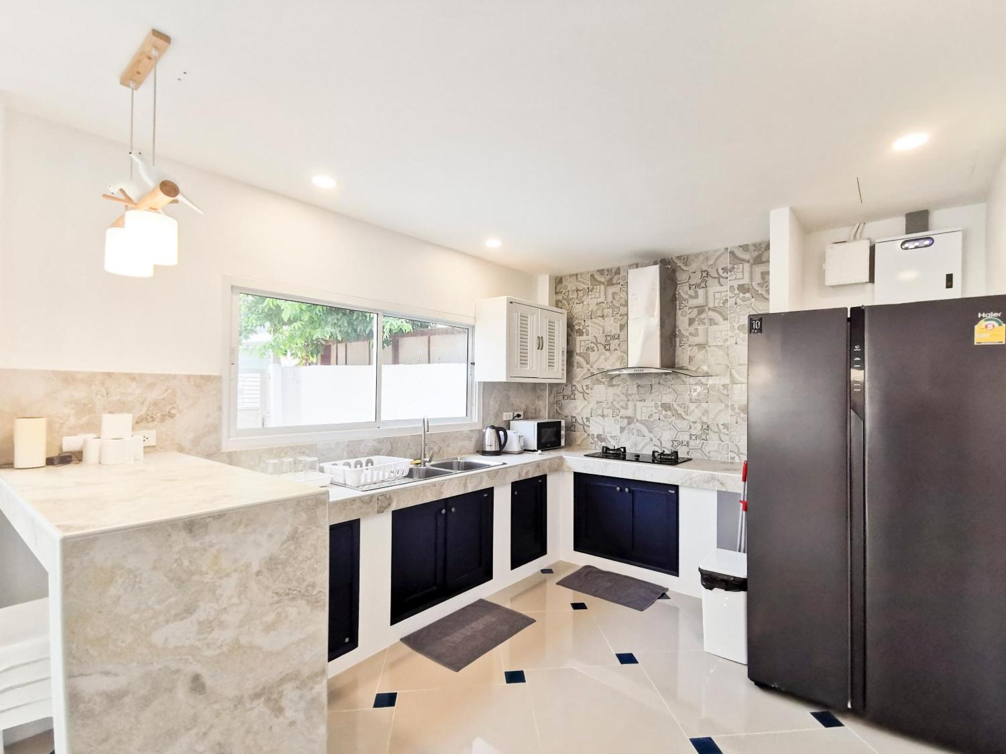 Thepprasit Cosy Villa Pantai Jomtien Bagian luar foto