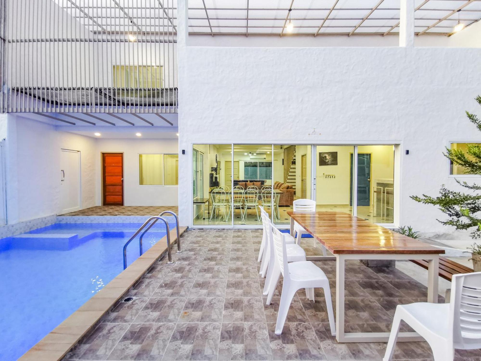 Thepprasit Cosy Villa Pantai Jomtien Bagian luar foto