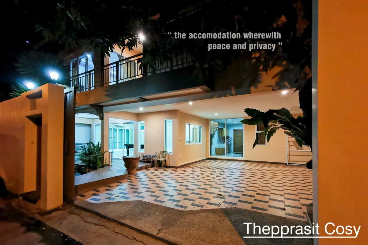 Thepprasit Cosy Villa Pantai Jomtien Bagian luar foto